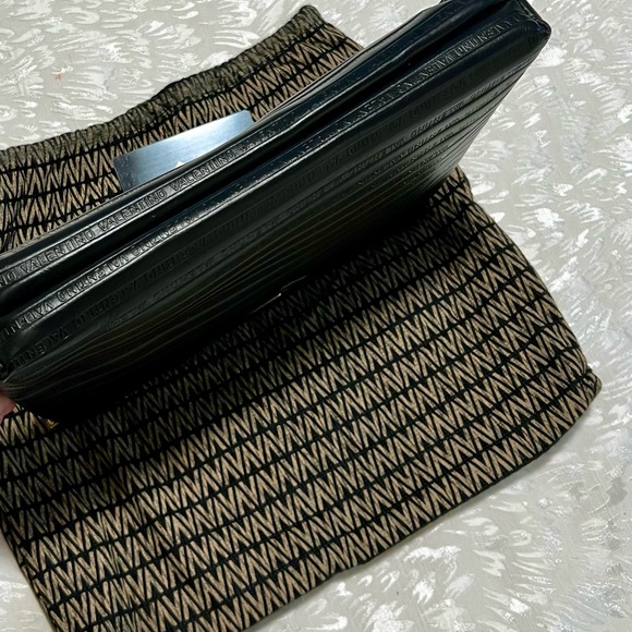 NWT Valentino Black Vintage Clutch - Picture 7 of 8